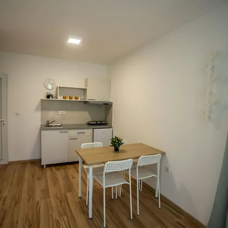 Διαμέρισμα Milutinn-kruska-magnolija